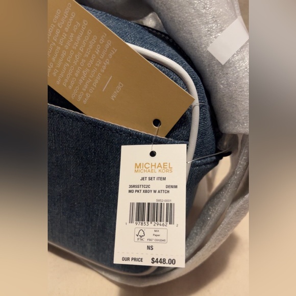 Michael Kors Denim Crossbody with detachable airpod case and coinpouch $448 - Picture 9 of 9